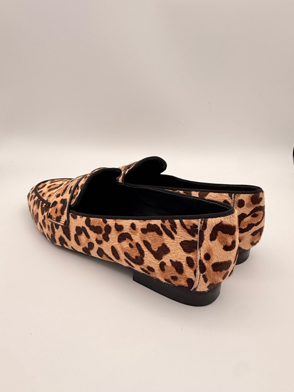 Antonio Melani Leopard Calf Hair Loafers Flats Women’s Size 9 - Picture 3 of 13